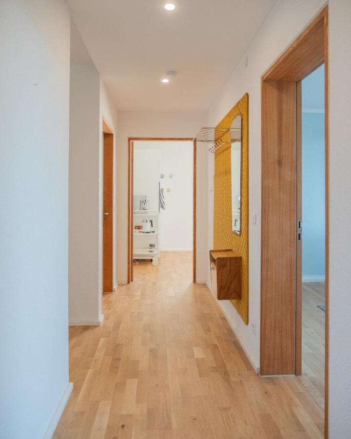 Design+Bodenseesicht=Zuhause Blau マルクドルフ エクステリア 写真